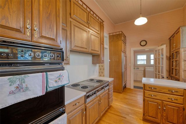541 N Main Street, La Grange, TX 78945