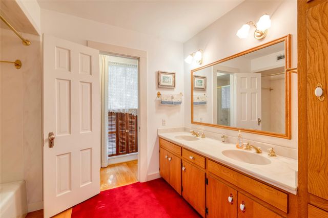 541 N Main Street, La Grange, TX 78945