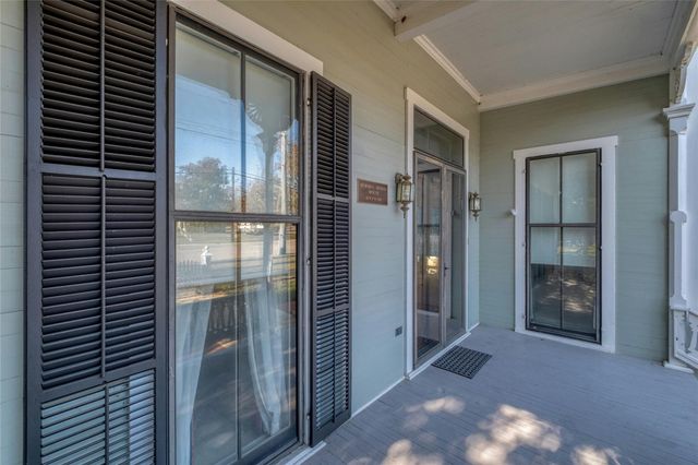 541 N Main Street, La Grange, TX 78945