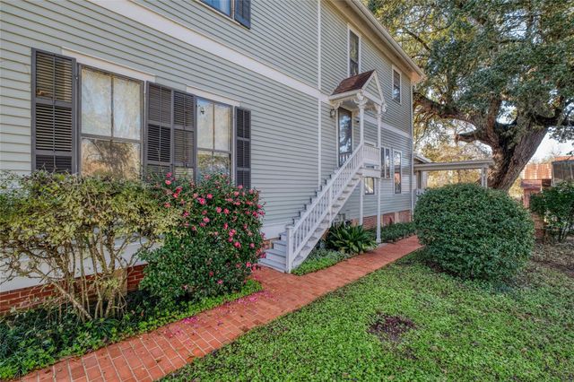 541 N Main Street, La Grange, TX 78945