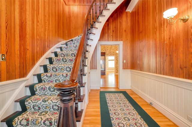 541 N Main Street, La Grange, TX 78945