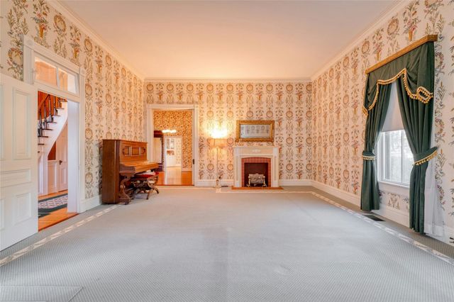 541 N Main Street, La Grange, TX 78945