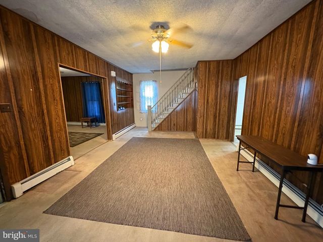 39 FRANKLIN ST, Penns Grove, NJ 08069