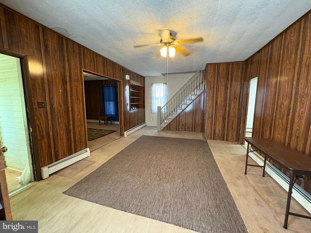 39 FRANKLIN ST, Penns Grove, NJ 08069