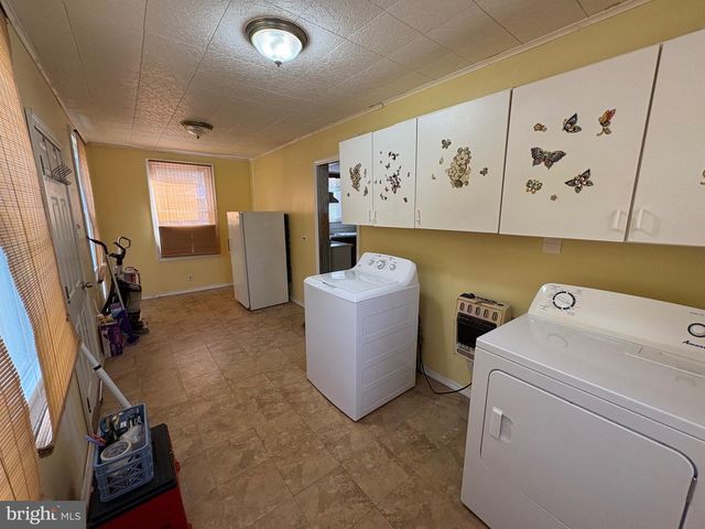 39 FRANKLIN ST, Penns Grove, NJ 08069