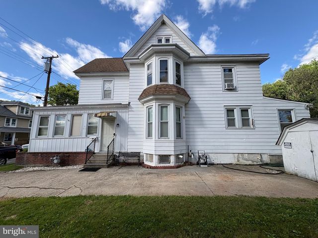 39 FRANKLIN ST, Penns Grove, NJ 08069