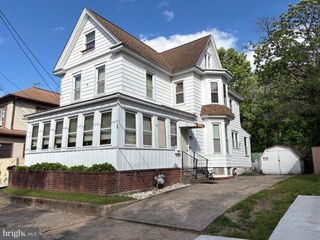 39 FRANKLIN ST, Penns Grove, NJ 08069