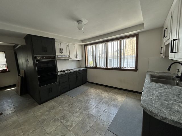29 Oakland Ave, Everett, MA 02149