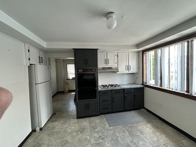 29 Oakland Ave, Everett, MA 02149