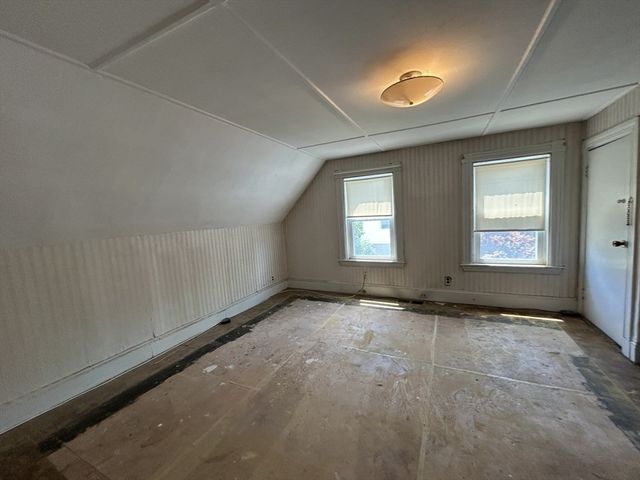 29 Oakland Ave, Everett, MA 02149