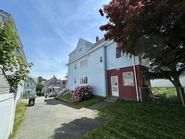 29 Oakland Ave, Everett, MA 02149