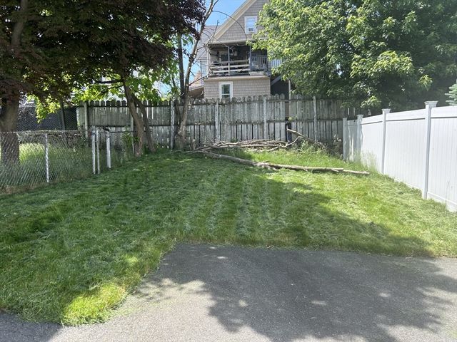29 Oakland Ave, Everett, MA 02149
