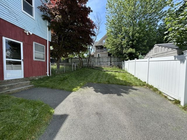 29 Oakland Ave, Everett, MA 02149