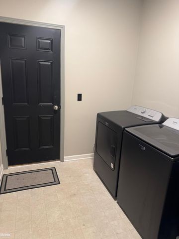 57421 River Oaks Drive, New Haven, MI 48048