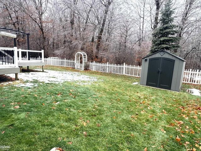 57421 River Oaks Drive, New Haven, MI 48048