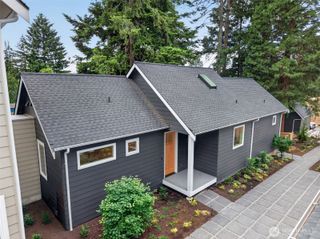 11737 40th Avenue NE #B, Seattle, WA 98125