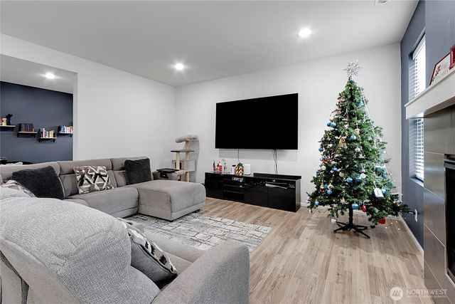 19123 E 110th Avenue Ct E, Puyallup, WA 98374