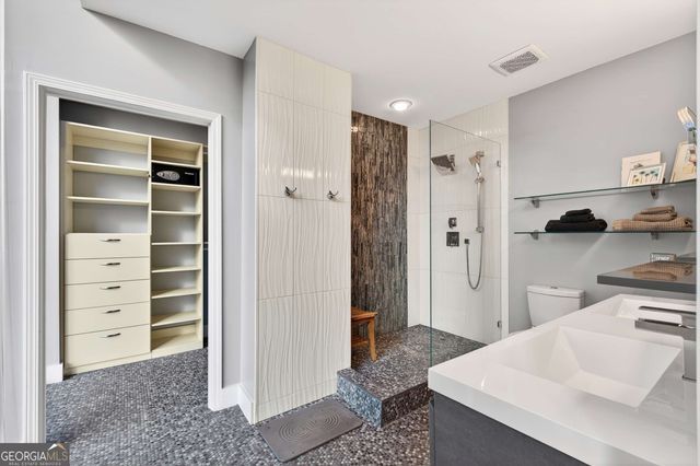 950 W Peachtree Street NW 1011, Atlanta, GA 30309