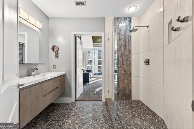 950 W Peachtree Street NW 1011, Atlanta, GA 30309