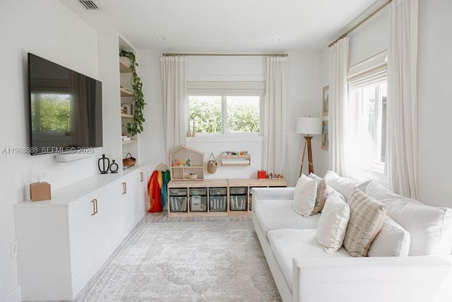 3205 SW 68th Ave 0, Miami, FL 33155