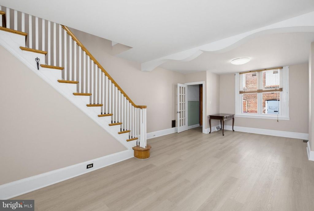1914 E HAZZARD ST, PHILADELPHIA, PA 19125 — photo 4