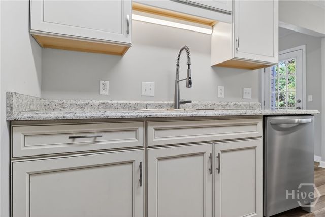 112 W Tahoe Drive, Savannah, GA 31405