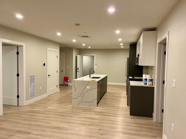 25 2nd Street 302, Chelsea, MA 02150