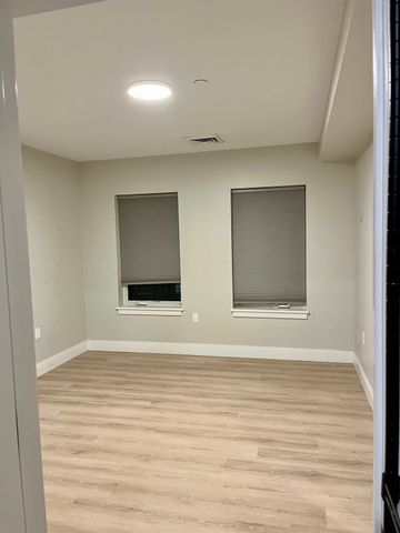 25 2nd Street 302, Chelsea, MA 02150