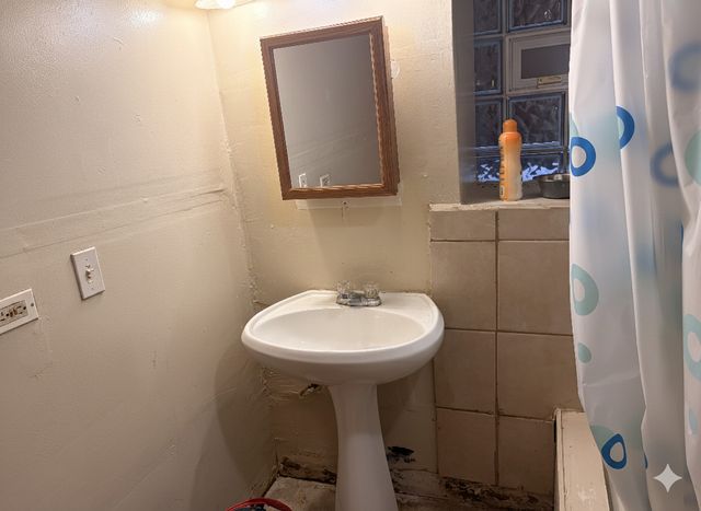 5427 S Aberdeen Street, Chicago, IL 60609