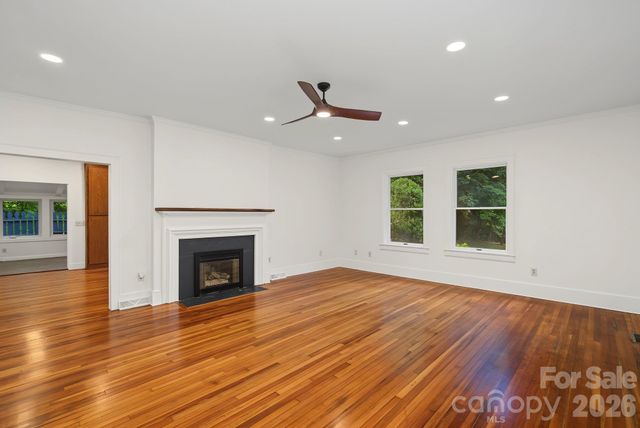 385 Chunns Cove Road, Asheville, NC 28805