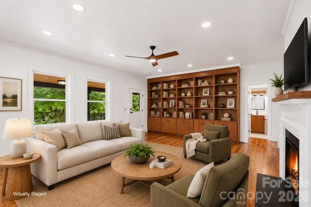 385 Chunns Cove Road, Asheville, NC 28805
