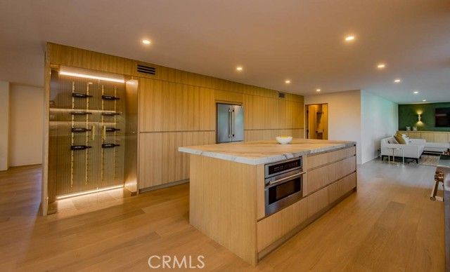 24245 Hatteras, Woodland Hills (los Angeles), CA 91367