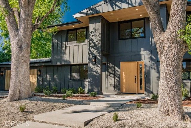 24245 Hatteras, Woodland Hills (los Angeles), CA 91367