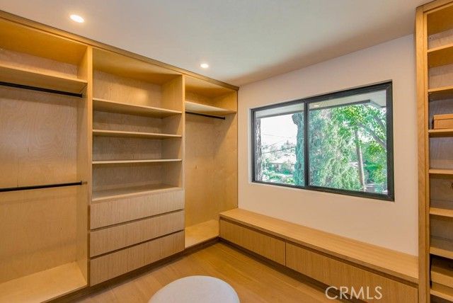 24245 Hatteras, Woodland Hills (los Angeles), CA 91367