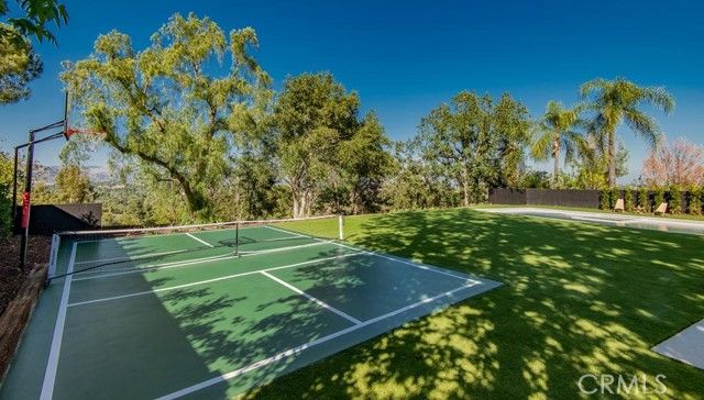 24245 Hatteras, Woodland Hills (los Angeles), CA 91367