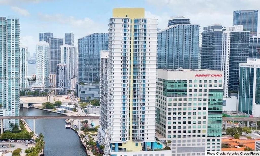 185 SW 7th Street 4010, Miami, FL 33130