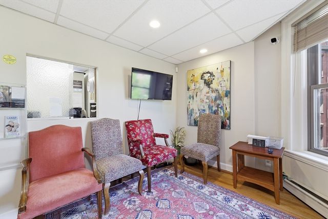 1051 Beacon 408, Brookline, MA 02446