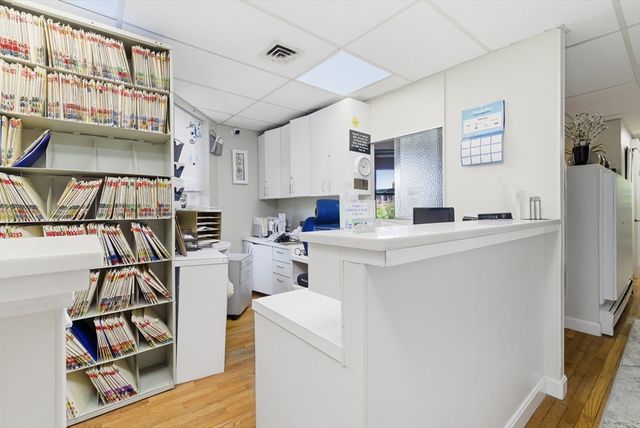 1051 Beacon 408, Brookline, MA 02446