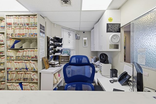 1051 Beacon 408, Brookline, MA 02446