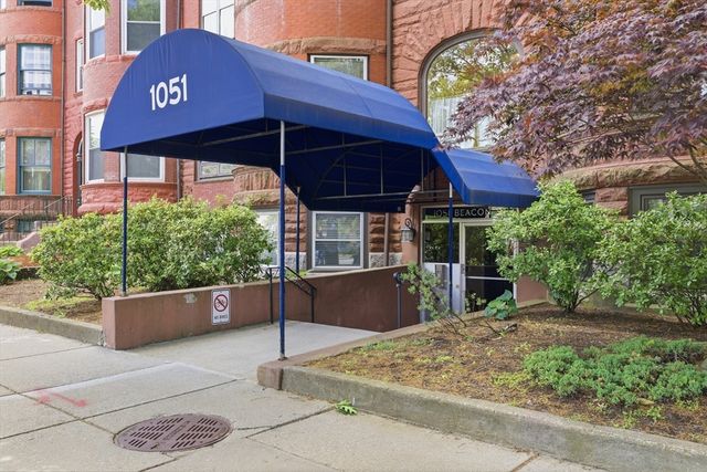 1051 Beacon 408, Brookline, MA 02446