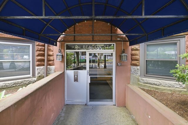 1051 Beacon 408, Brookline, MA 02446