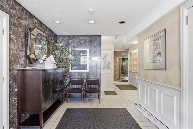 1051 Beacon 408, Brookline, MA 02446