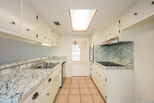 3647 PINEBLUFF DR, San Antonio, TX 78230
