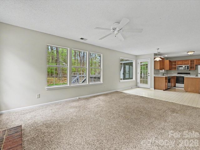 2800 Pearwood Court, Matthews, NC 28105