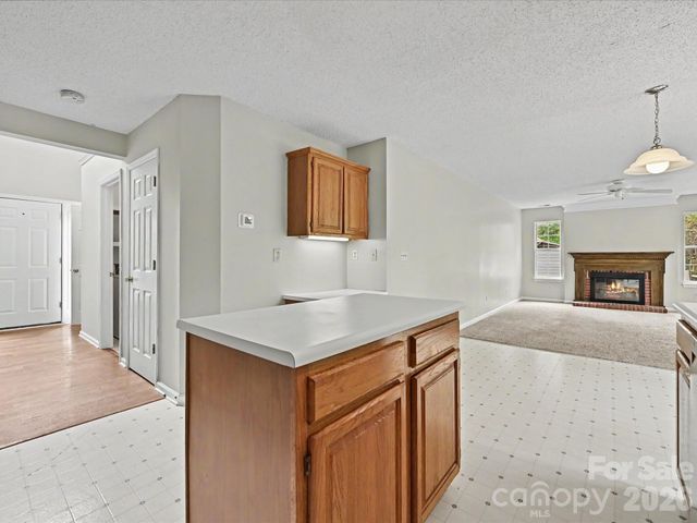 2800 Pearwood Court, Matthews, NC 28105