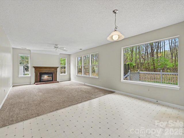 2800 Pearwood Court, Matthews, NC 28105