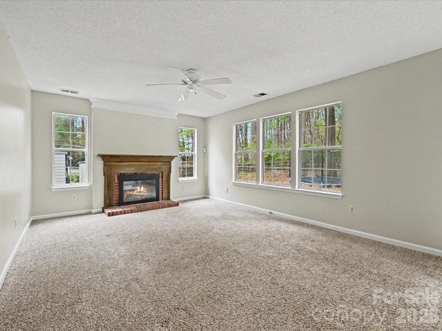 2800 Pearwood Court, Matthews, NC 28105