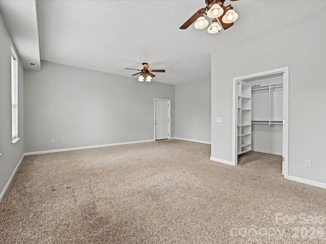 2800 Pearwood Court, Matthews, NC 28105