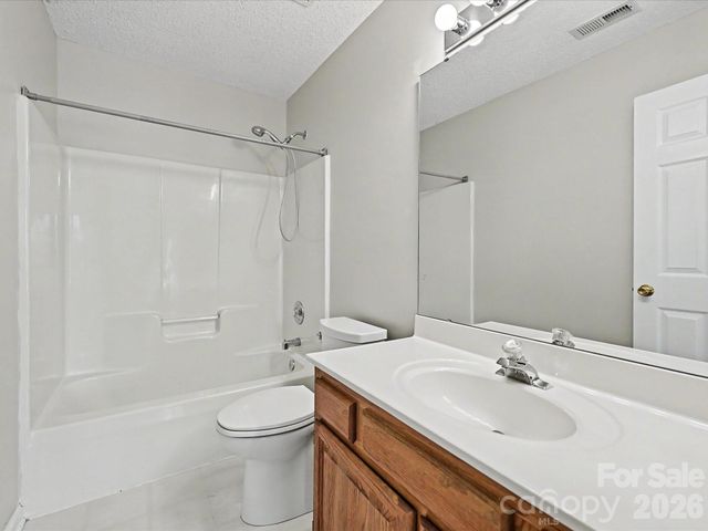 2800 Pearwood Court, Matthews, NC 28105