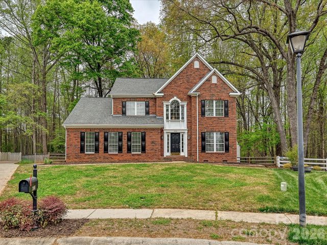 2800 Pearwood Court, Matthews, NC 28105